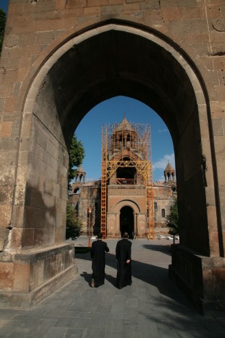 Echmiadzin, Sitz des Katholikos Aller Armenier