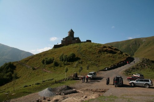 Tsminda Sameba Kirche bei Stepansminda