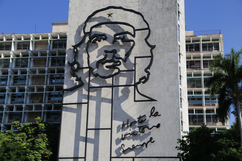 Platz der Revolution - Che am Innenministerium