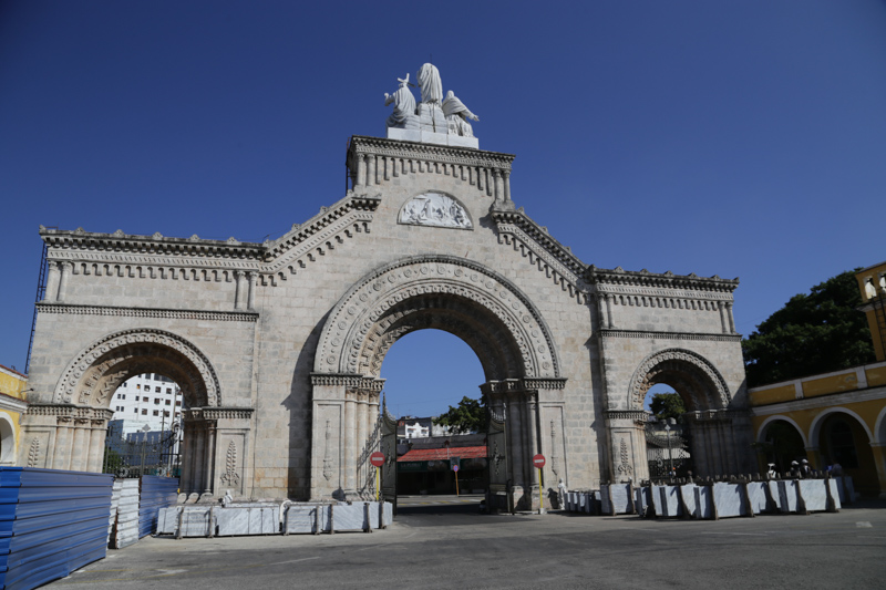 Cementerio Cristóbal Colón - Hauptportal